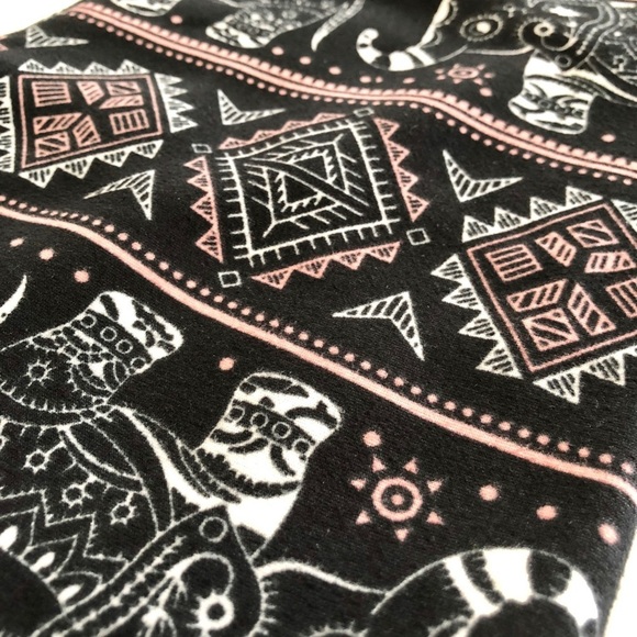 Mandala Elephant Fleece Lined Fitted Leggings Juniors Small - Picture 5 of 7